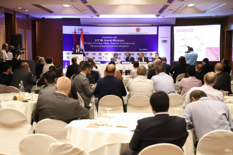 Yeni Dehlidə Ermənistan-Hindistan biznes forumu keçirilib