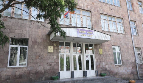 Երևանի դպրոցներից մեկի նախկին տնօրենը զրկվել է որոշակի պաշտոններ զբաղեցնելու և մանկավարժական գործունեություն ծավալելու իրավունքից. Անդրեասյան