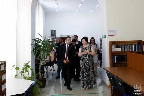 Համայնքային գրադարանները կդառնան տեղեկատվական և մշակութային կենտրոններ. Երևանի քաղաքապետի առաջին տեղակալը շրջայց է կատարել