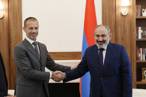 UEFA to continue supporting development of football in Armenia: President Čeferin to PM Pashinyan