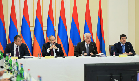 Վարչապետը մասնակցում է «Հայաստան» համահայկական հիմնադրամի հոգաբարձուների խորհրդի նիստին