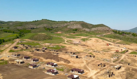 Biz Artsaxın bizə qalan hissəsini böyük tikinti platformasına çevirmişik: Araik Harutyunyan