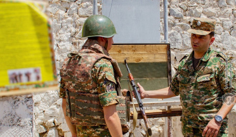 Bir sıra hərbi hissələrdə təhlükəsizlik qaydalarına əməl olunması ilə bağlı təlimlər keçirilib