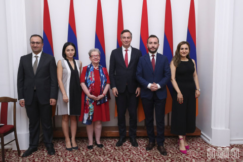 ԱԺ պատգամավորները Դեյվիդ Մքալիսթերի հետ քննարկել են Հայաստանում ժողովրդավարական բարեփոխումների ընթացքը