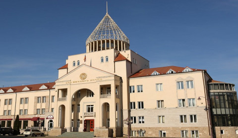 Հորդորում ենք խաղաղապահներին իրականացնել անհրաժեշտ գործողություններ՝ ապահովելու շփման գծում կայունության հաստատումը. Արցախի ԱԺ խմբակցություններ