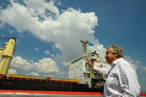 Guterres says U.N. working with U.S. and EU to get Russian food to markets