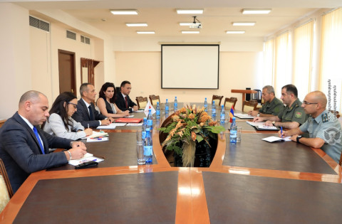 ԶՈՒ ԳՇ պետը և ԿԽՄԿ պատվիրակության ղեկավարն անդրադարձել են հայ գերիներին շուտափույթ ազատ արձակելու խնդրին