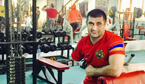 2 gold and 1 silver medal in World Armwrestling Championship