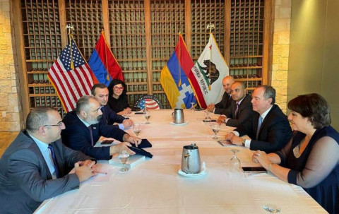 Artsakh’s Foreign Minister met with Adam Schiff