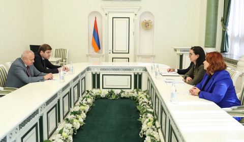 Baş prokuror Rusiya səfiri ilə görüşdə erməni hərbi əsirlərin geri qaytarılması və atəşkəs rejiminin saxlanmasını müzakirə etdi