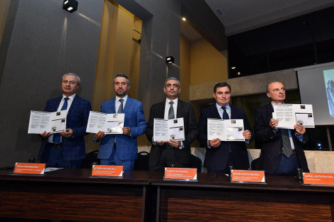 One new stamp dedicated to "Prominent Armenians: 100th anniversary of Ohan Duryan