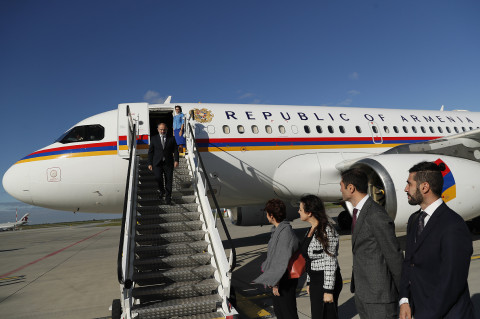 PM Pashinyan arrives in Prague on a working visit