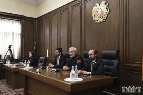 Bizim suveren ərazimizdə hər hansı bir əcnəbi əsgərin olmasına heç vaxt dözülməz: Andranik Koçaryan