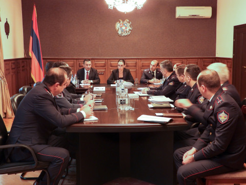 Զինվորական հանցագործություններն ու ոչ մարտական պայմաններում գրանցված մահերի քննությունը՝ գլխավոր դատախազի ուշադրության կենտրոնում