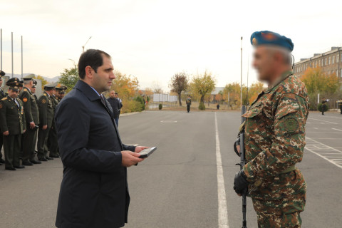 Today is 30th anniversary of formation of intelligence troops of Armed Forces: Suren Papikyan awarded group of servicemen