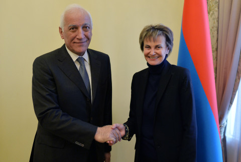 Հայաստանը հավատարիմ է տարածաշրջանում խաղաղության հասնելու իր դիրքորոշմանը. Խաչատուրյանը՝ Շվեյցարիայի նախկին նախագահին