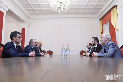 Hayk Koncoryan Davit Babayanın rəhbərlik etdiyi nümayəndə heyətini qəbul edib, Laçın dəhlizindəki vəziyyət müzakirə edilib