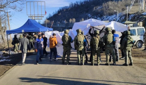 Saat 16:30-a olan məlumata görə, Stepanakert-Qoris yolu bağlı olaraq qalır