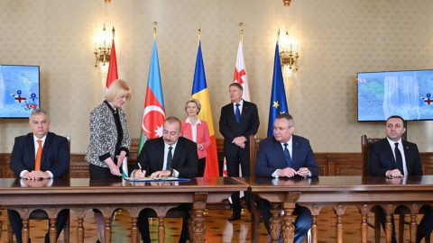 Главы Грузии, Азербайджана, Венгрии и Румынии подписали соглашение о сотрудничестве в сфере развития и передачи «зеленой» энергии