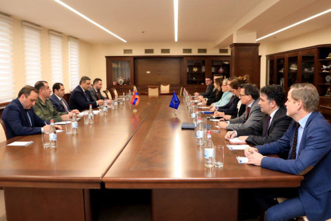 Suren Papikyan receives the members of the EU technical assessment mission