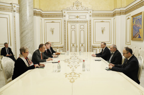 Prime Minister Pashinyan receives Toivo Klaar