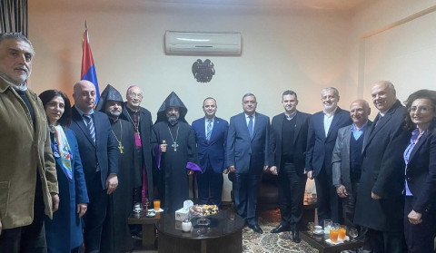 Դամասկոսի հայ համայնքի ներկայացուցիչները Զարեհ Սինանյանին են ներկայացրել երկրաշարժից հետո ստեղծված իրավիճակը