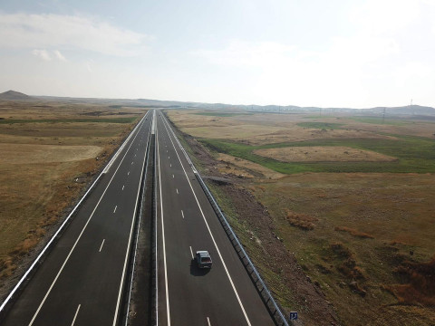 Հյուսիս-հարավի Թալին-Լանջիկ հատվածում աշխատանքները կավարտվեն օգոստոսին, և կվերանայվի սահմանված արագությունը. «Ճանապարհային դեպարտամենտ»