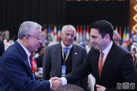 During meetings held in Bahrain, Alen Simonyan presented post-war situation and humanitarian issues to his colleagues
