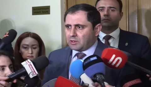 Hazırda Ermənistan sərhədlərində yığılma qeydə alınmır: Suren Papikyan