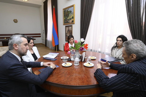 Հայաստանի երաժշտական հաստատություններին ավելի քան 30 ռոյալ կամ դաշնամուր կնվիրաբերվի. վարչապետի տիկինն ընդունել է Բարսեղ Թումանյանին և Սիրանուշ Գալոյանին
