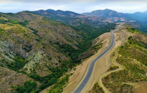Azərbaycan tərəfi Goris-Stepanakert avtomobil yolunu Ağavno və Teğ kəndləri arasında bağlayıb