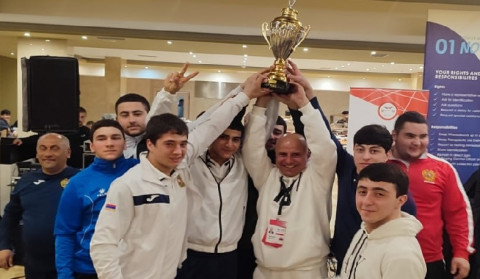 Youth weightlifting team took first place in world championship