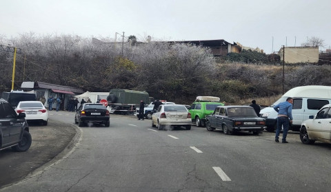 Azərbaycanlıların növbəti təxribatı- Gorisdən Stepanakertə gedən maşını durdurub, 4 qadının səhhəti pisləşib: Artsax Daxili İşlər Nazirliyi