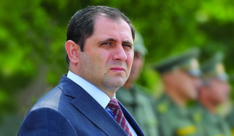 Ermənistanın müdafiə naziri Brüsselə işgüzar səfərini dayandırıb
