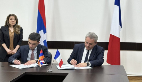 O-de-Frans regionu Artsaxa dəstəyini təsdiqləyir