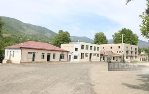 Azərbaycanlılar Hadrut şəhərindəki kitabxana binasını tamamilə dağıdıblar