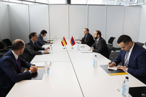 Foreign Ministers of Armenia and Spain have a meeting in Reykjavik