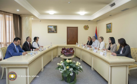 ՔԿ նախագահի տեղակալը ԱՄՆ  դեսպանատան ներկայացուցիչների հետ քննարկել է գործակցության արդյունքներն ու հեռանկարները