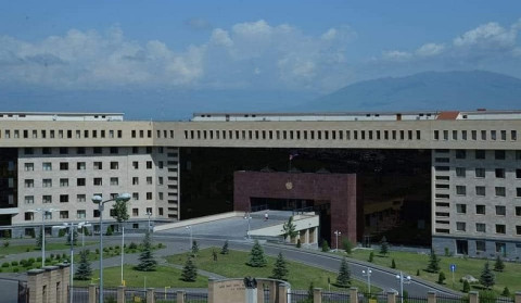 Azərbaycan SQ bölmələri Ermənistanın mövqeləri istiqamətində atəş açıb: ER Müdafiə Nazirliyi