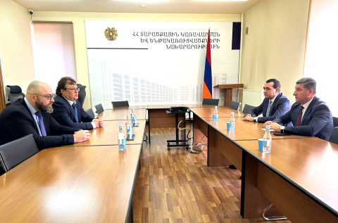 Գնել Սանոսյանն ու ԶՊՄԿ գլխավոր տնօրենը քննարկել են կոմբինատի վիճակը, զարգացման հեռանկարները