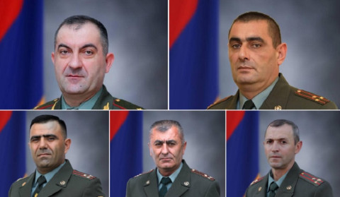 ԶՈՒ գլխավոր շտաբի պետ Էդվարդ Ասրյանին շնորհվել է գեներալ-լեյտենանտի կոչում. կոչումներ են շնորհվել ևս չորս բարձրաստիճան զինվորականների