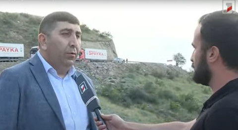 Humanitar yardım aparan yük maşınları artıq Kornidzorun sərhəd hissəsindədir