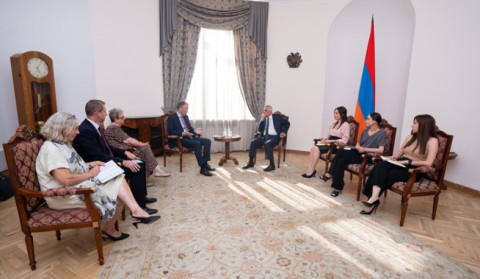 Մհեր Գրիգորյանն ու Տոյվո Կլաարը քննարկել են Լեռնային Ղարաբաղում ստեղծված հումանիտար ճգնաժամը