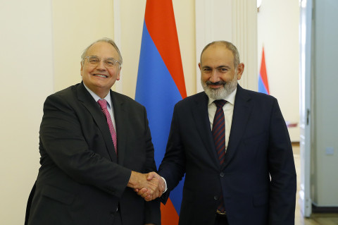 Վարչապետն ընդունել է Ֆրանսիայի ԱԺ արտաքին հարաբերությունների հանձնաժողովի նախագահին