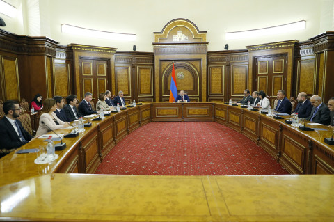Our compatriots forcibly displaced from Nagorno-Karabakh should open card accounts to receive financial support: Support programs and further steps discussed under leadership of Prime Minister