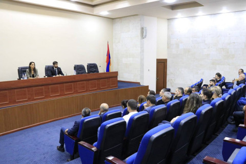 Էկոնոմիկայի նախարարությունում կայացել է 2-րդ հանդիպումը ԼՂ-ից բռնի տեղահանված գործարարների հետ