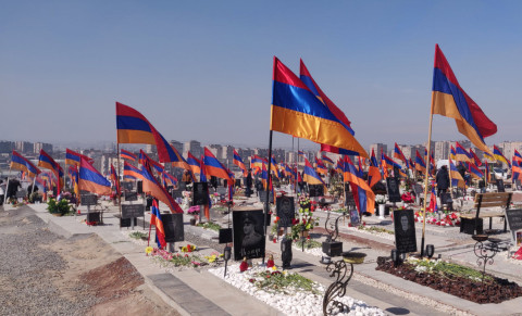 «Եռաբլուր» զինվորական պանթեոնից մետաղյա խողովակներ են գողացել. երեք անձի մեղադրանք է ներկայացվել