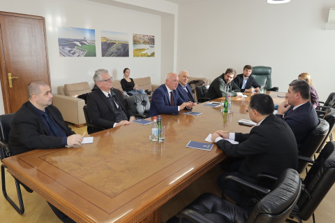 Հունգարիայի հայ համայնքը օգնություն է ուղարկել ԼՂ-ից բռնի տեղահանված ընտանիքներին. հանդիպում ՏԿԵ նախարարի հետ