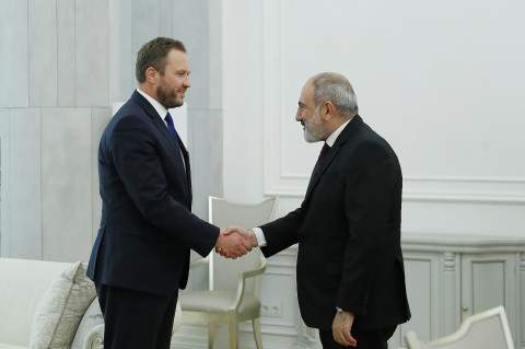 Никол Пашинян принял делегацию, возглавляемую главой МИД Эстонии Маргусом Цахкна