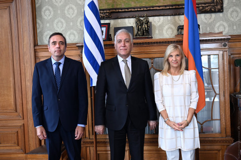 Վահագն Խաչատուրյանը հանդիպել է Ուրուգվայի փոխնախագահ, Սենատի նախագահ Բեատրիս Արխիմոնի հետ